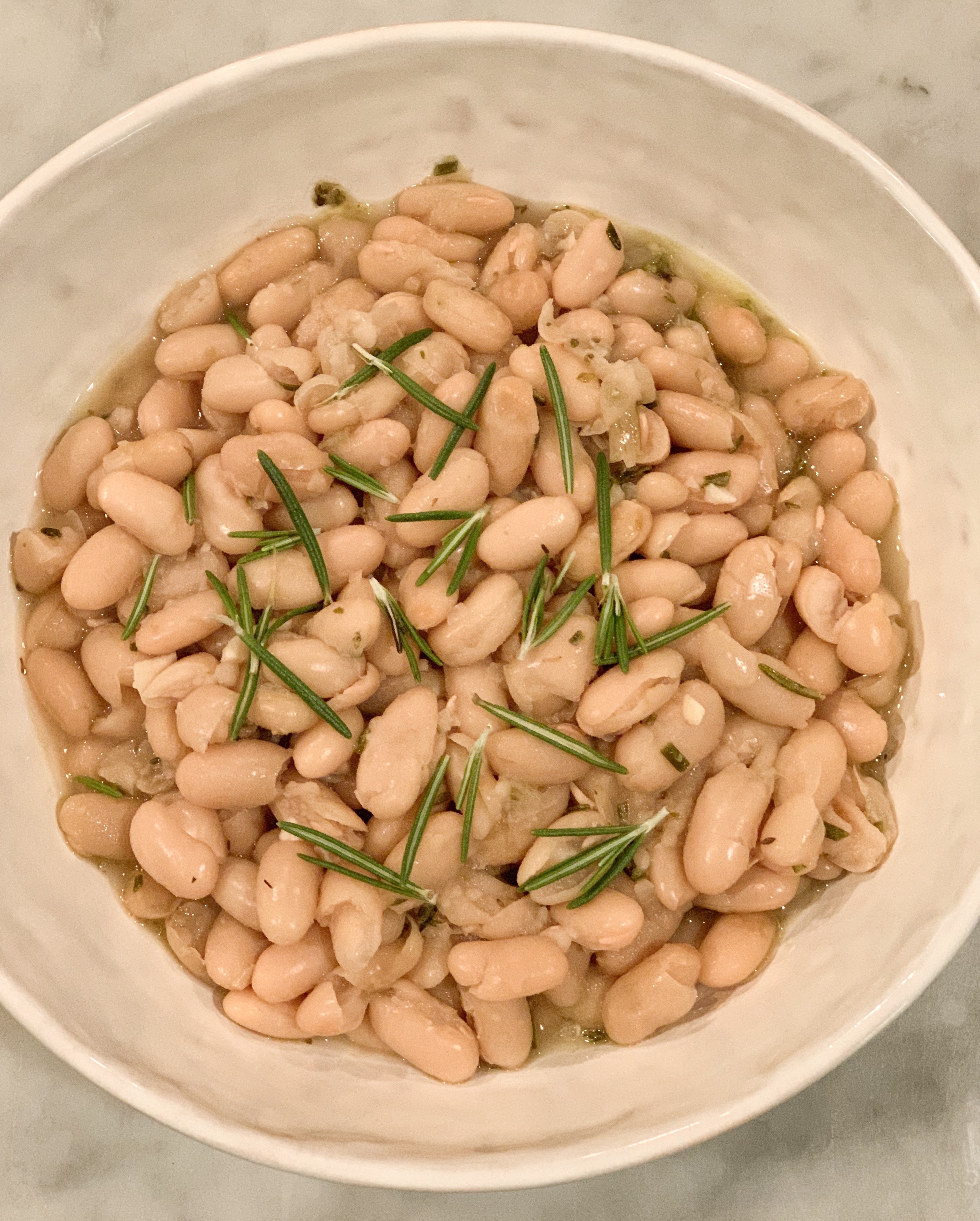 Slow Cooker Rosemary White Beans - My Modern Cookery